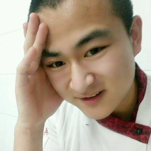 人潮拥挤的第一张照片--仙游相亲网