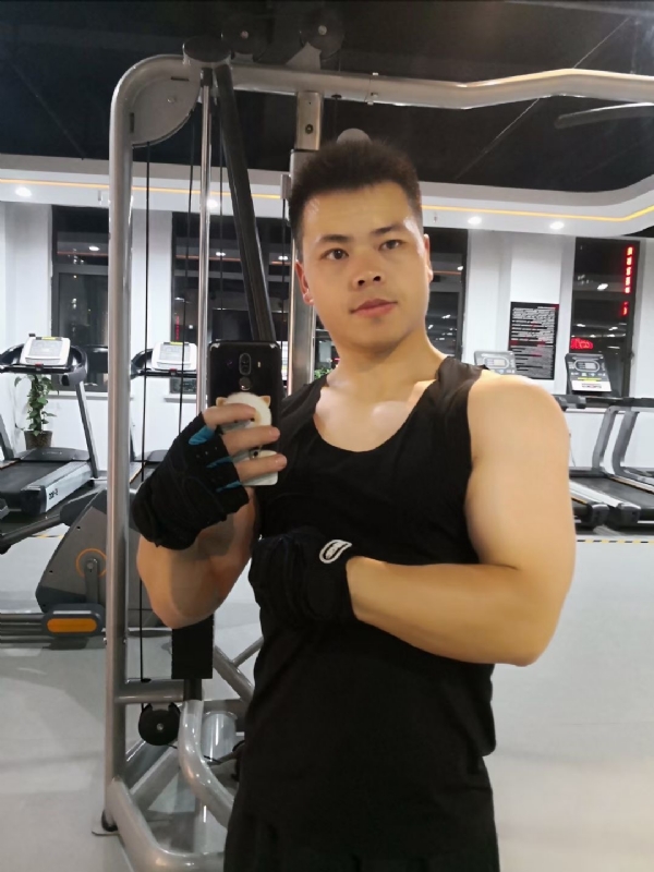 范迪塞尔的第二张照片--仙游相亲网